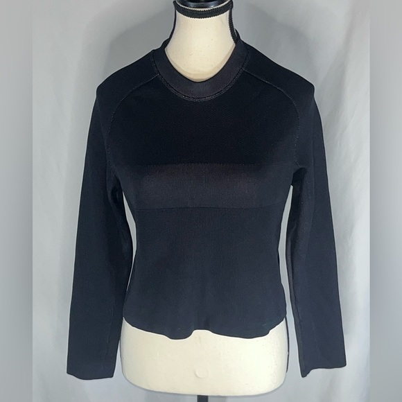 Athleta Tops - Athleta In Motion Seamless Cropped  Long Sleeve  Fitted Activewear Top